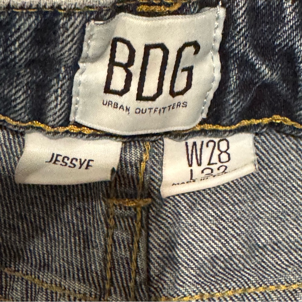 BDG Two-Tone JESSYE Jeans - Picture 6 of 6
